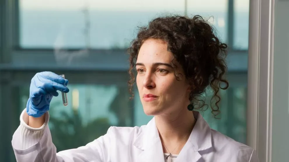 La oceanógrafa Cristina Romera Castillo intervendrá en el Blue Zone Forum Navalia Meeting 2025 en Cádiz, donde abordará el impacto del plástico en los océanos y su papel en el ciclo del carbono.